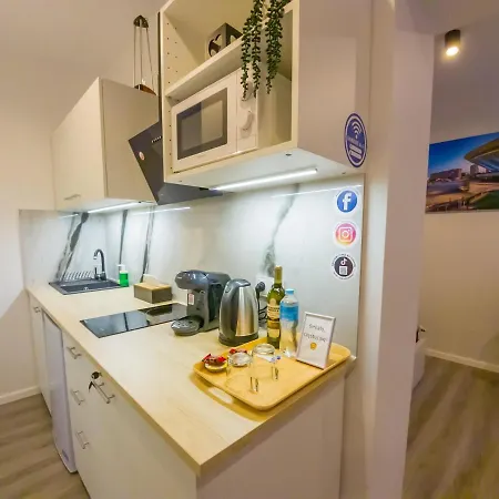 Punkt - Apartamenty Z Jacuzzi W Centrum Katowic Катовіце Екстер'єр фото