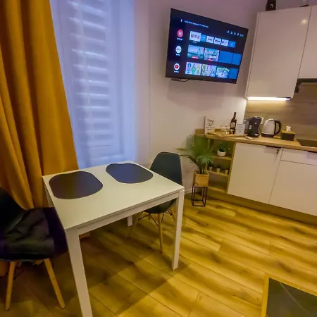 Punkt - Apartamenty Z Jacuzzi W Centrum Katowic Катовіце Екстер'єр фото