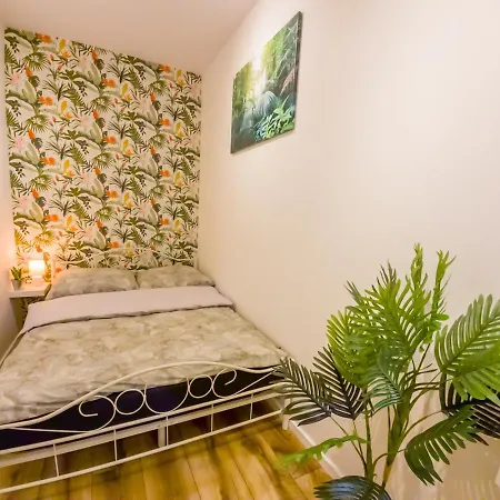 Punkt - Apartamenty Z Jacuzzi W Centrum Katowic Катовіце Екстер'єр фото