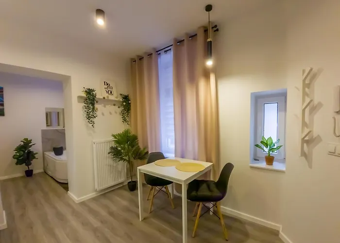 Punkt - Apartamenty Z Jacuzzi W Centrum Katowic