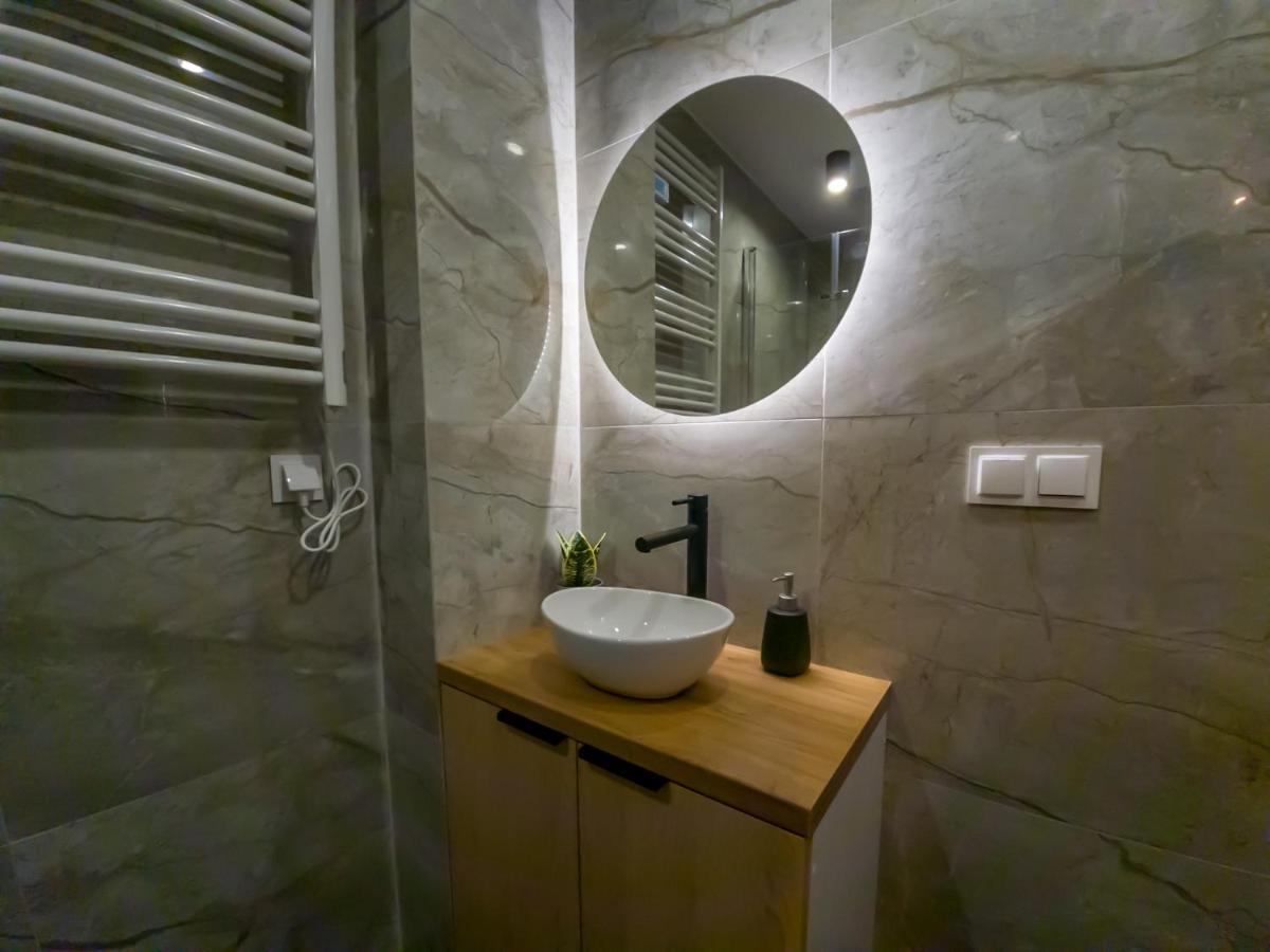 Punkt - Z Jacuzzi W Centrum Katowic Apartment